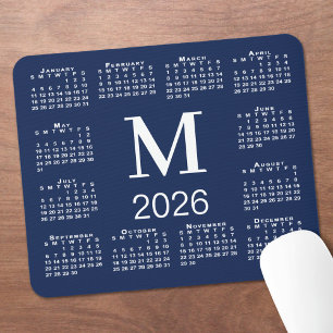Navyblauw en wit monogram 2026 kalender muismat