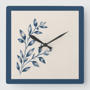 Navyblauwe minimalistische klok met bladmotief