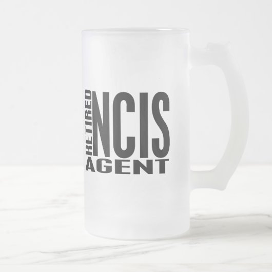 NCIS-agent in ruste Matglas Bierpul (Rechts)
