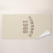 né en 1988 cadeau d'anniversaire vintage (Serviette de bain)