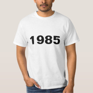 Né l'année de naissance d'un T-shirt blanc