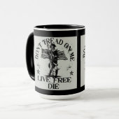 NE MARCHE PAS SUR MOI, VIVRE LIBRE OU MOURIR / MUG (Devant gauche)
