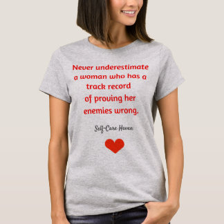 Ne sous-estimez jamais un T-shirt de femme