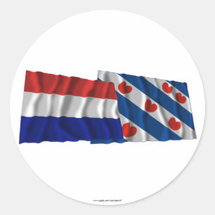 Nederlandse en Friesland Waving Flags Ronde Sticker