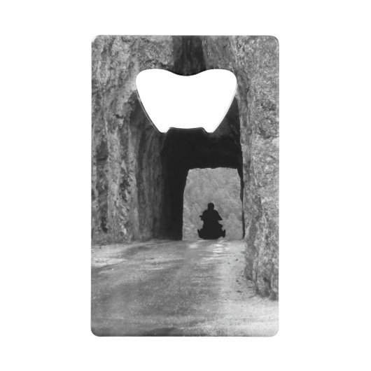 Needles Highway Tunnel Kredietkaart Flessenopener (Voorkant)