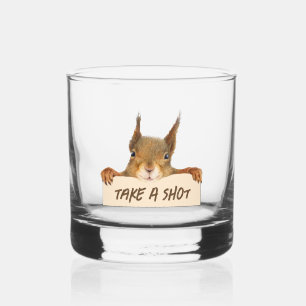 Neem een schot grappig eekhoorn gezicht whisky glas