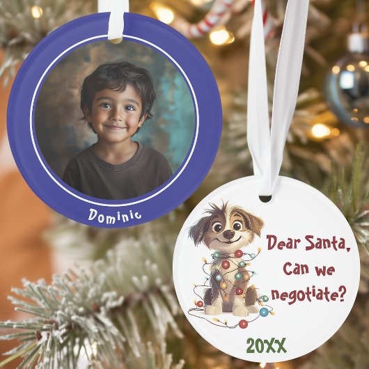 Négociations de Noël avec un chiot espiègle