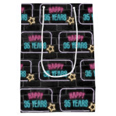 Neon 35th Birthday Sign On Brick Medium Gift Bag Medium Cadeauzakje (Achterkant)