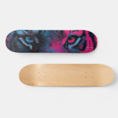 Neon Blauw en Roze Close-up van Tijgerogen Skateboard (Horizontaal)