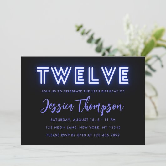 Neon Blue 12e anniversaire Invitation (Debout devant)