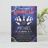 Neon Bowling Invitation for Birthday Party Retro (Debout devant)