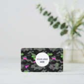 Neon Camo – Volledig en gedurfd ontwerp Visitekaartje (Staand voorkant)