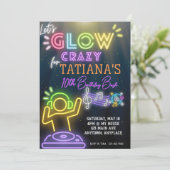 Neon DJ Glow Party verjaardagsuitnodiging Feestdagenkaart (Staand voorkant)
