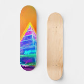 Neon Futuristic hologram Pyramide in Moderne Stad Skateboard (Voorkant)