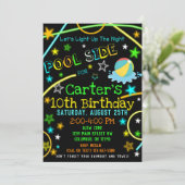 Neon Gloed in het Donker Zwembad Feest Uitnodiging (Staand voorkant)