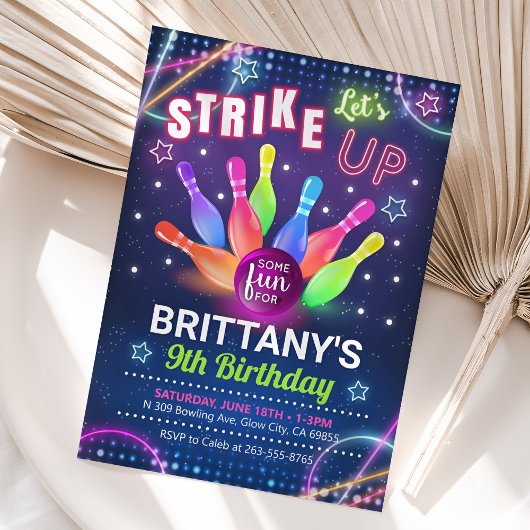 Neon Glow Bowling Birthday Invitation Kaart