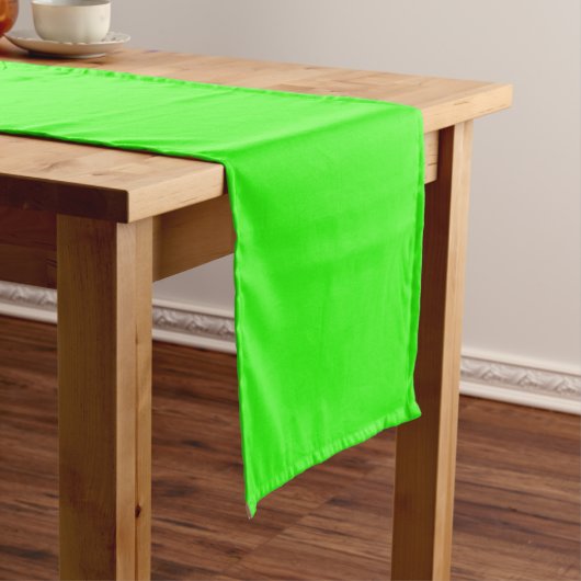 Neon Green Table Runner – Customizable Korte Tafelloper (Voorbeeld)