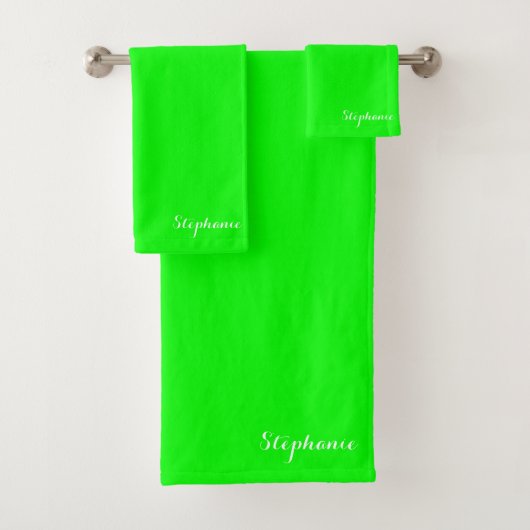 Neon groene naam moderne elegante monogram boho bad handdoek (Insitu)