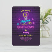 Neon Happy Birthday Invitation (Debout devant)