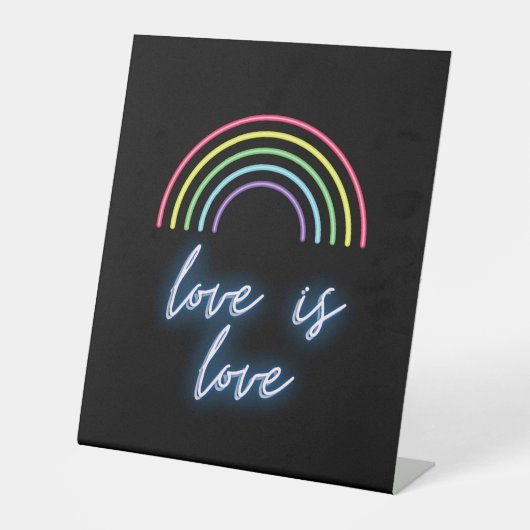 Neon Love is Love Rainbow Reclamebord Met Voetstuk (Voorkant)