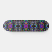 Neon moth skateboard (Horizontaal)