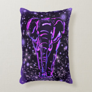Neon Paars roze olifant loopt op Sterrennacht Accent Kussen