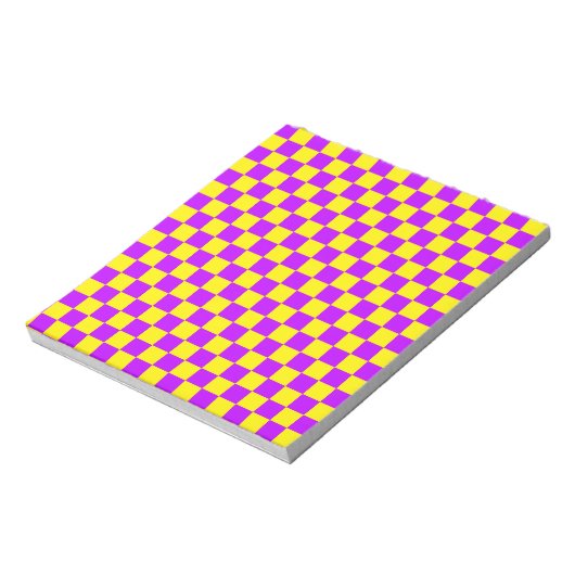 Neon Paarse Geel Geruite Checkerboard Notitieblok (Gedraaid)