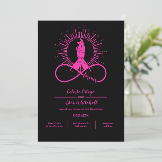 Neon Pink Forever Hands Mystical Black Handfasting Kaart (Staand voorkant)