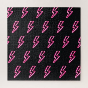 Neon roze bliksem: donkere achtergrond. legpuzzel