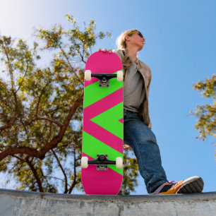 Neon Roze & Groene Zigzag Skateboard – Aanpasbaar