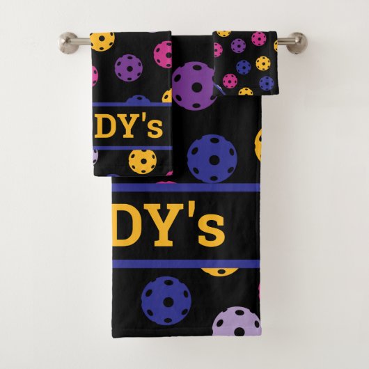 Neon sur le pickleball noir, texte personnalisé (En situation)