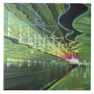 Neonverlichting in gang van O'hare Airport, Tegeltje