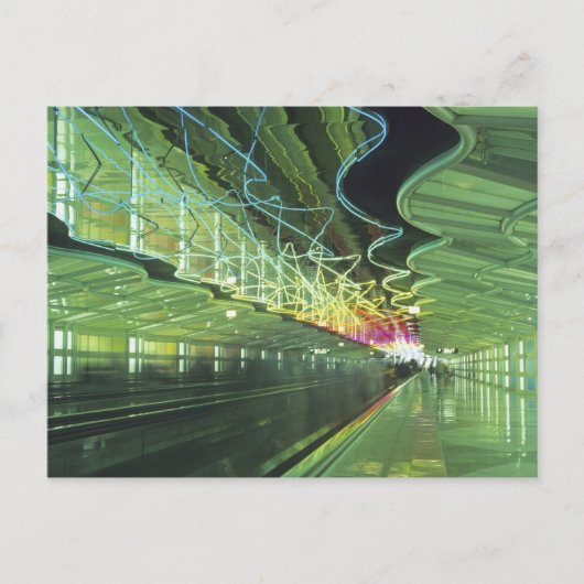 Neonverlichting op de corridor van de luchthaven O Briefkaart (Voorkant)