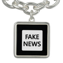 NEPNIEUWS - CHARM BRACELET