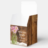 Neppe schuur hout metson jar en roze madeliefjes b bedankdoosjes (Geopend)