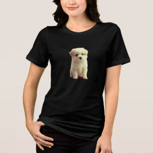 Nest Puppies op een Zwarte T-shirt met Korte Mouwe