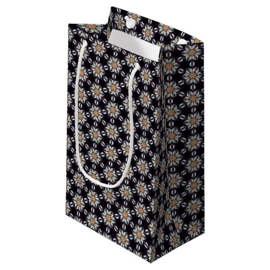 Net als bij Daisy Pattern Small Gift Bag Klein Cadeauzakje (Voorkant Gekanteld)