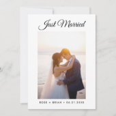 Net getrouwd Modern Script Custom Photo Wedding Aankondiging (Voorkant)