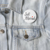 Net getrouwd (script met rood hart) ronde button 5,7 cm (In situ)