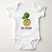 Net Hatched Cute Green Baby Crocodile in Egg Romper (Voorkant)