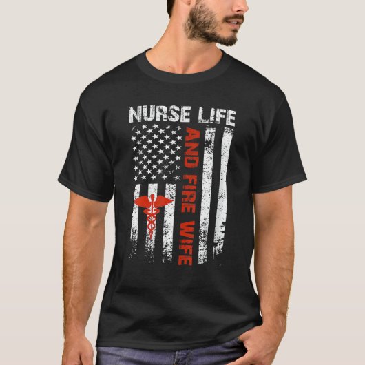 Neurse Life Scrub Life Messine Bun Hair Life Nursi T-shirt (Voorkant)