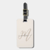 Neutraal Beige Boho Script Monogram en Naam Bagagelabel (Voorkant verticaal)