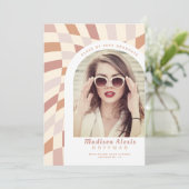 Neutral crème wit tan retro foto Afstuderen Aankondiging (Staand voorkant)