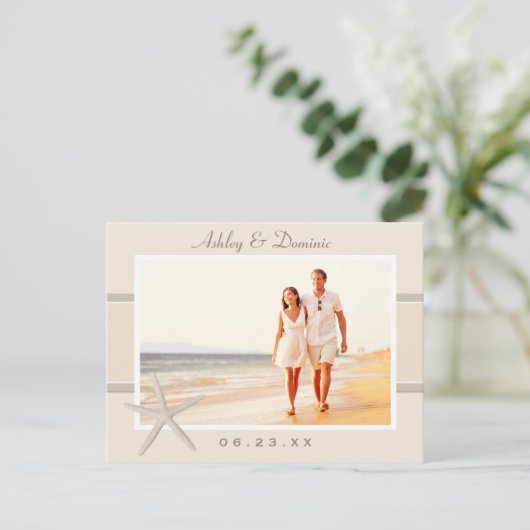 Neutrale Beige Zeester Bruiloft Foto Save the Date Aankondigingskaart (Staand voorkant)