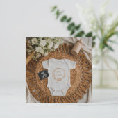 Neutrale moderne zwangerschapsaankondiging feestdagenkaart (Staand voorkant)