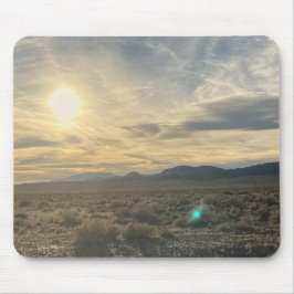 Nevada-woestijnzonsondergang – Gouden lucht boven Muismat