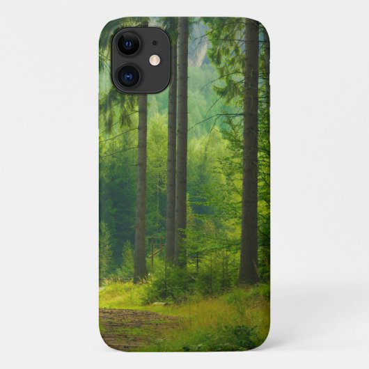nevel van bomen met een magisch groen bospad Case-Mate iPhone case (Achterkant)
