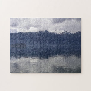 Nevelige Alaskische Zee in tinten blauw Legpuzzel