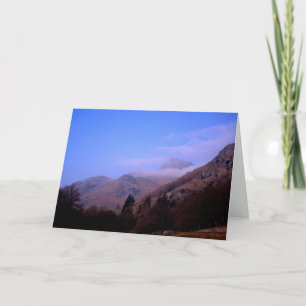 Nevelige ochtend Langdale Pikes Cumbria Engeland Bedankkaart