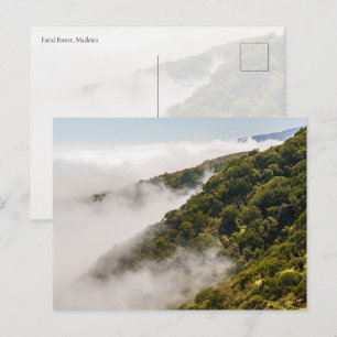 Nevelige wolken boven heuvels, Fanal-bos, Madeira Briefkaart